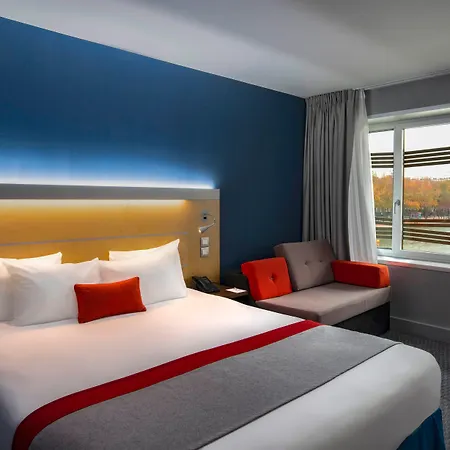 Hotel Express Paris-canal De La By Ihg 3*