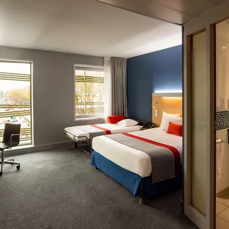 Express Paris-canal De La By Ihg Hotel