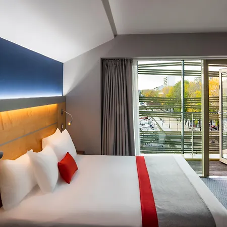 Express Paris-canal De La By Ihg Paříž