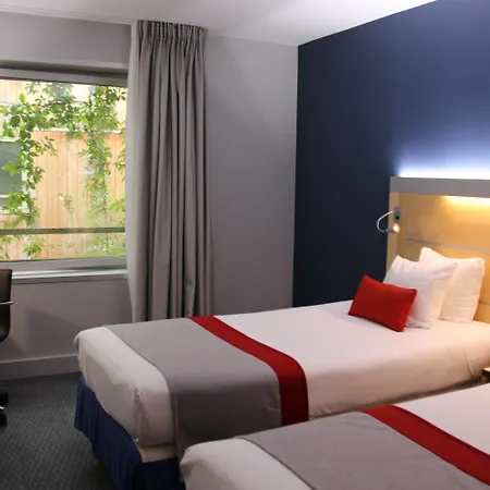 Hotel Express Paris-canal De La By Ihg