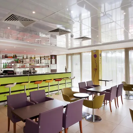 Express Paris-canal De La By Ihg Hotel 3*
