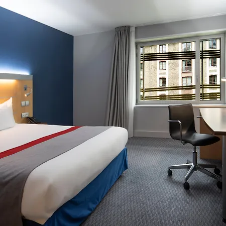 Hotel Express Paris-canal De La By Ihg 3*