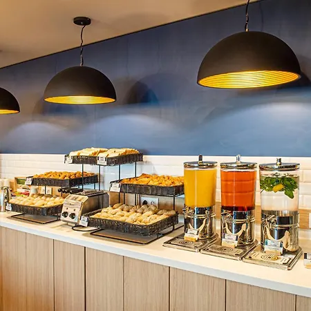 Express Paris-canal De La By Ihg