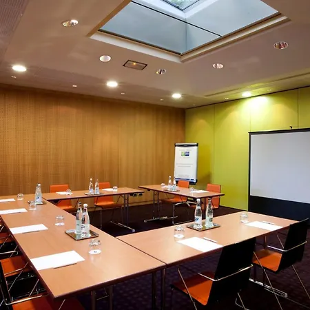 Express Paris-canal De La By Ihg 3* Paris