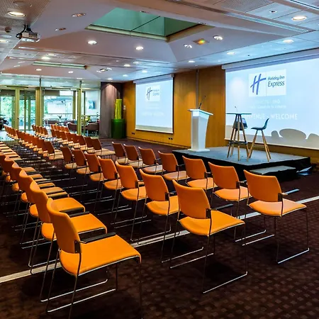 Express Paris-canal De La By Ihg Hotel