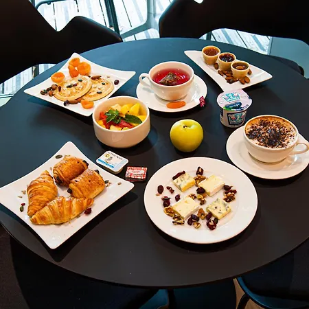 Hotel Express Paris-canal De La By Ihg 3*