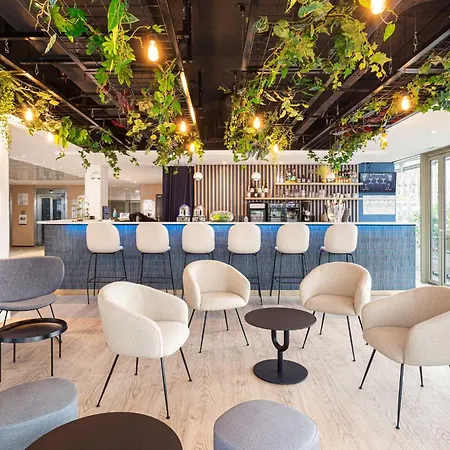 Hotel Express Paris-canal De La By Ihg 3*