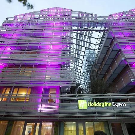 Express Paris-canal De La By Ihg 3*