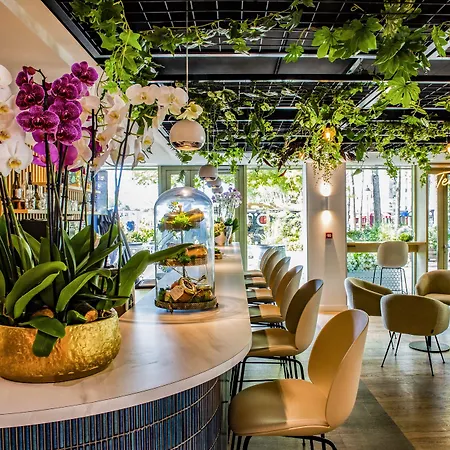 快捷假日巴黎加纳尔德拉维莱特酒店