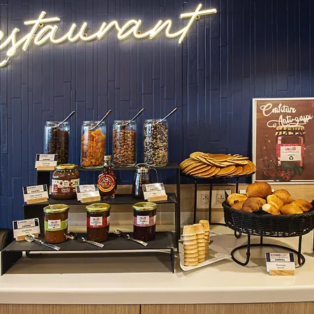 快捷假日巴黎加纳尔德拉维莱特酒店 酒店 3*