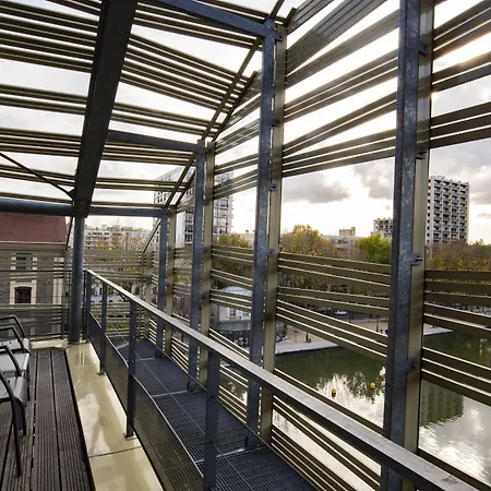 هوليداي إن إكسبرس - كنال دو لا فيليت