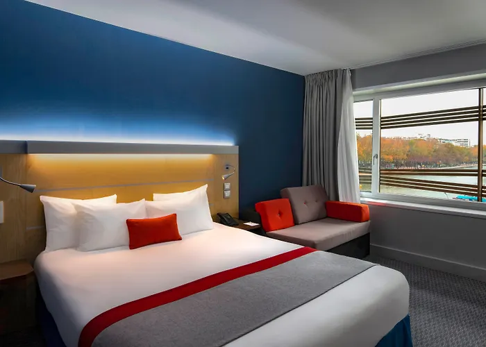 Hotel Express Paris-canal De La By Ihg 3*