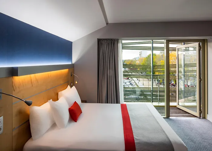 Express Paris-canal De La By Ihg Paris