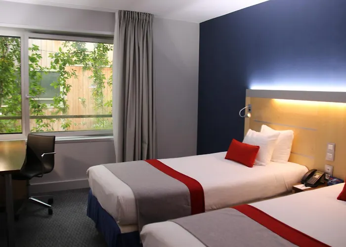 Hotel Express Paris-canal De La By Ihg