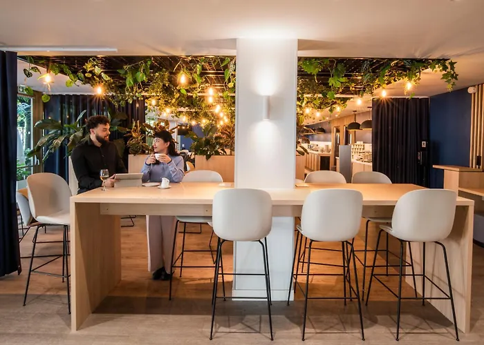 Hotel Express Paris-canal De La By Ihg