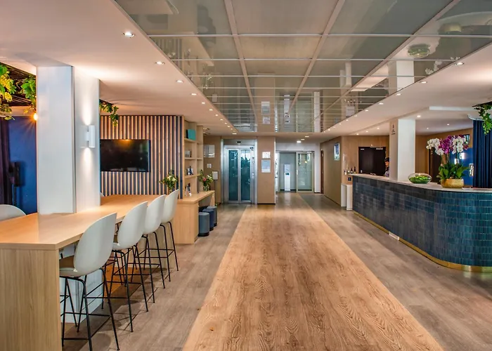 Express Paris-canal De La By Ihg Paris