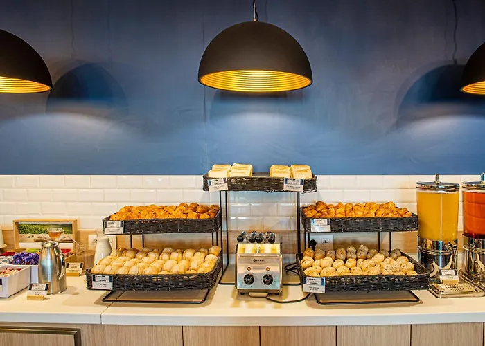 Hotel Express Paris-canal De La By Ihg 3*