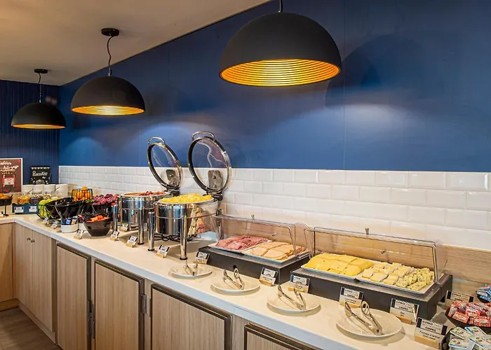 Express Paris-canal De La By Ihg Hotel 3*