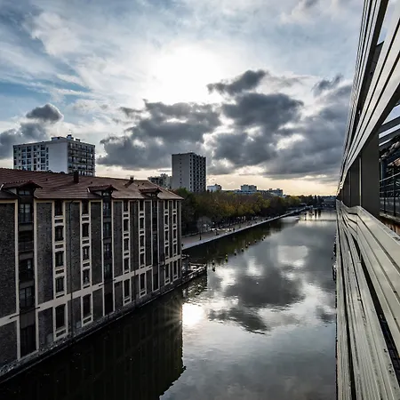 Express Paris-canal De La By Ihg Hotel Paris
